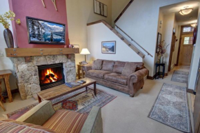 Seasons 1860 by SummitCove Lodging Keystone
